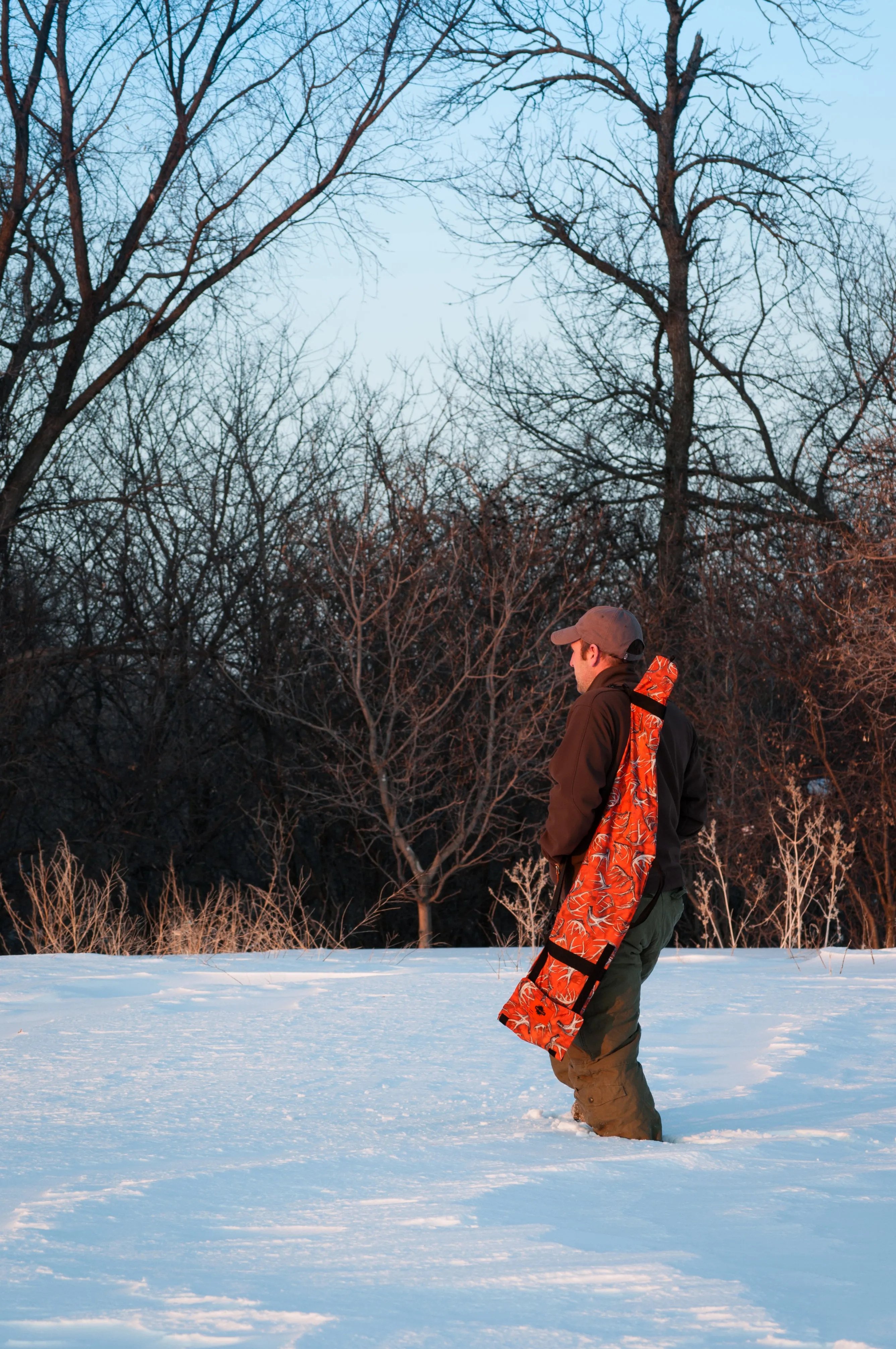 DU-HA 90500 Dri-Hide™ Shotgun Protector; Flushing Pheasants; Incl. Adjustable Sling; Tan;